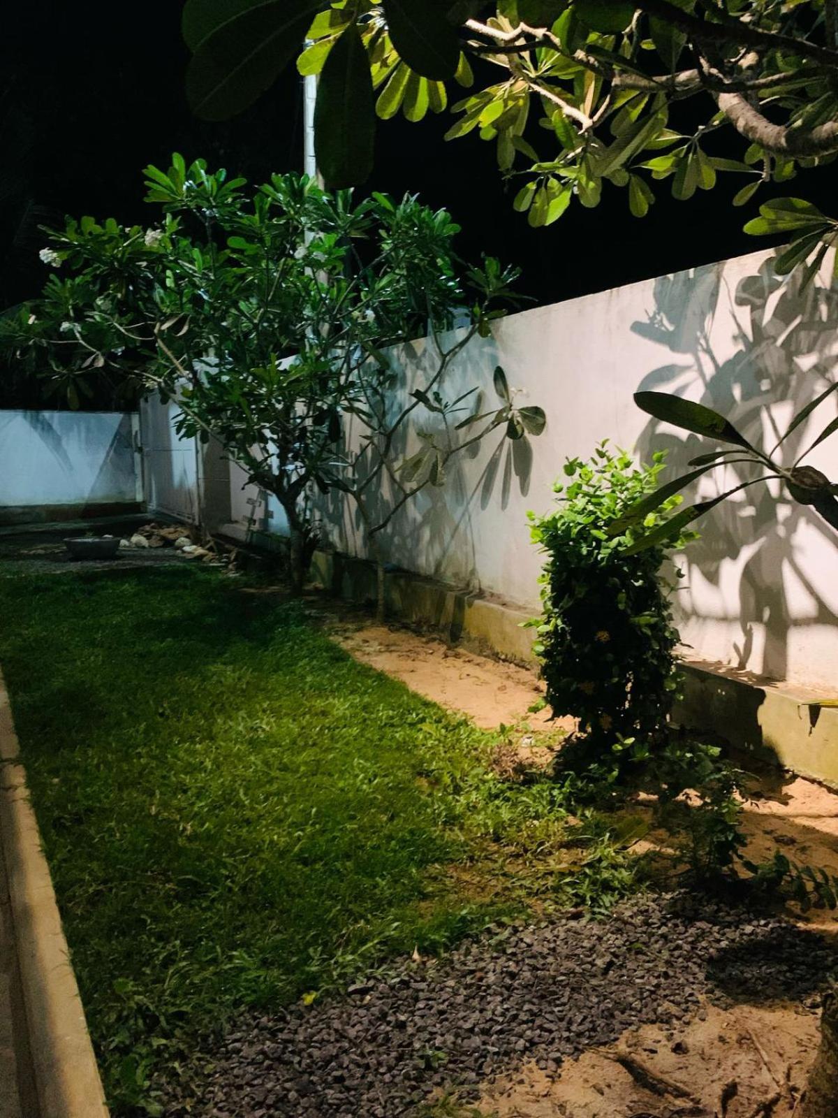 Ayu Hostel Ambalangoda  Exterior photo